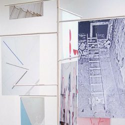 organizar una exhibición de arte